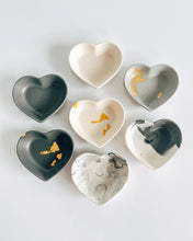 Load image into Gallery viewer, Mini Heart Dish
