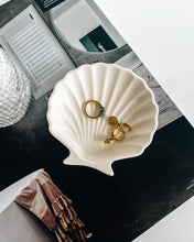 Load image into Gallery viewer, Shell Dish
