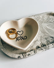 Load image into Gallery viewer, Oval Dish