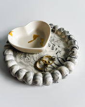 Load image into Gallery viewer, Mini Heart Dish