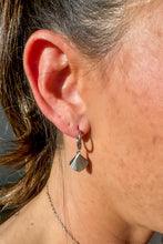 Load image into Gallery viewer, Fantail Hoop Earrings