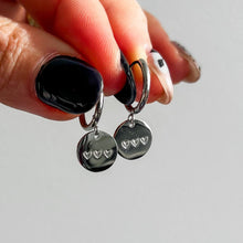 Load image into Gallery viewer, Heart Stamped Hoop Earrings
