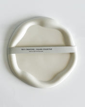 Load image into Gallery viewer, Round Wavy Dish