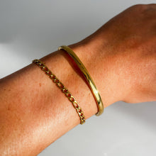 Load image into Gallery viewer, Oval Bangle