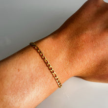 Load image into Gallery viewer, Figaro Bracelet