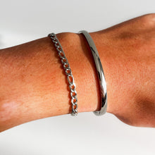 Load image into Gallery viewer, Oval Bangle
