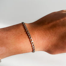 Load image into Gallery viewer, Figaro Bracelet
