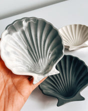 Load image into Gallery viewer, Shell Dish